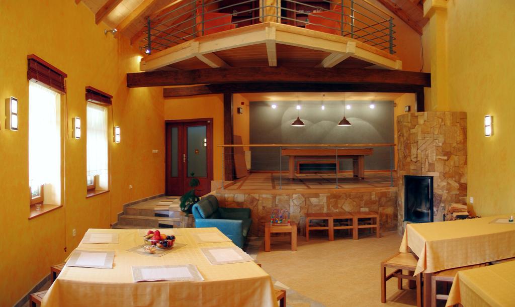 Penzion U Pejtrika Mengusovce Exterior photo